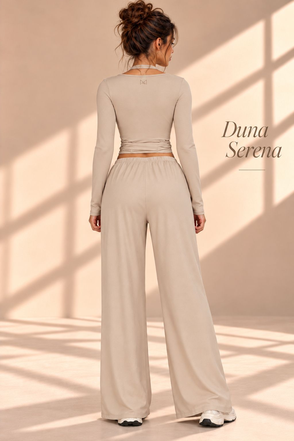 Duna Serena wrap top and wide-leg pants, back view